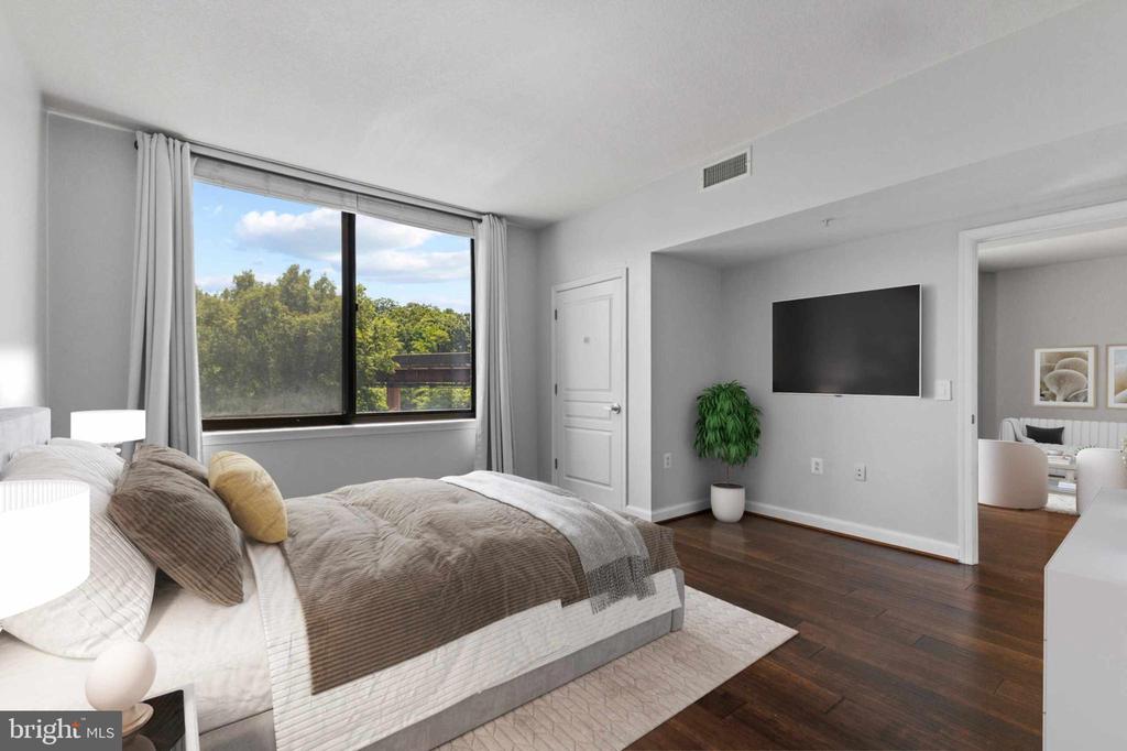 2451 MIDTOWN AVENUE 616