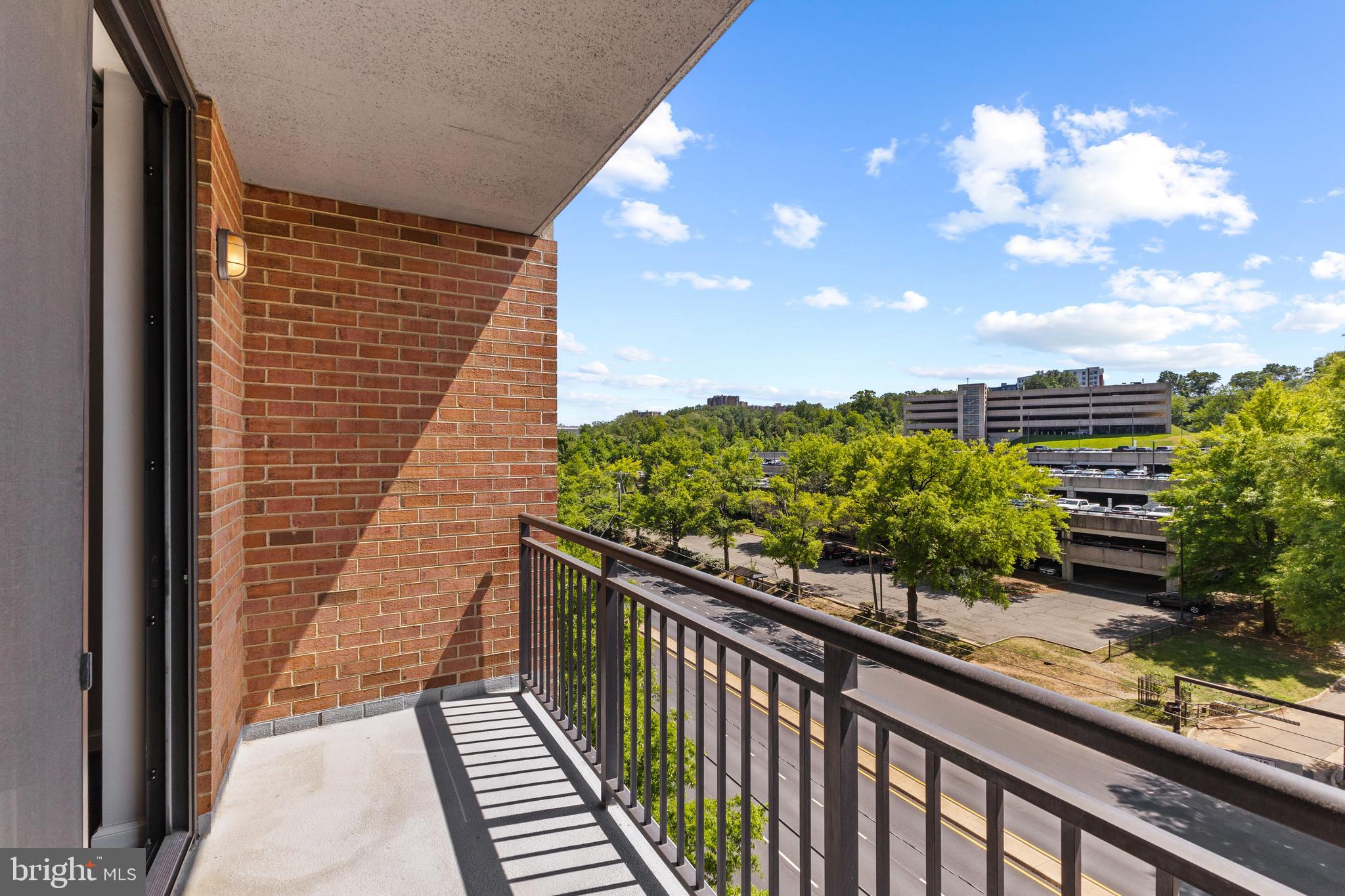 2451 MIDTOWN AVENUE 616