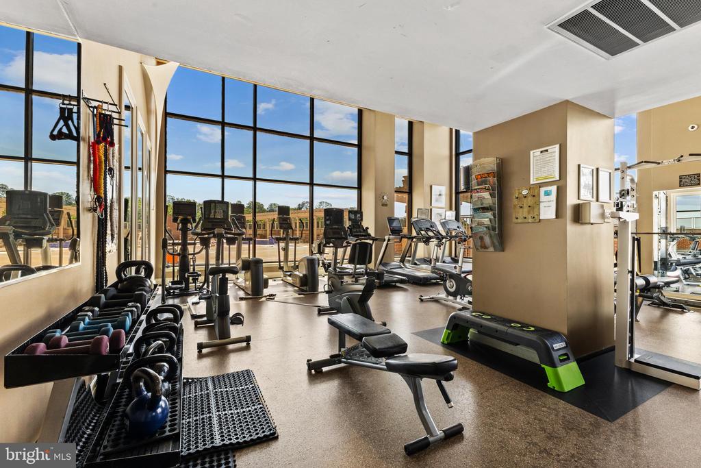 2451 MIDTOWN AVENUE 616