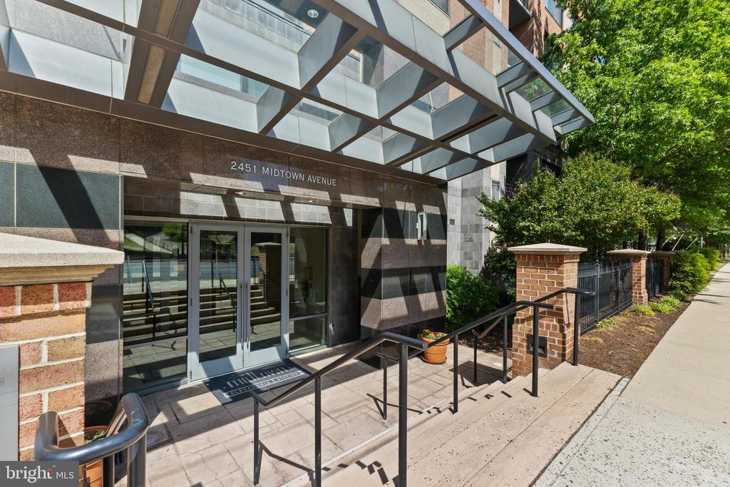 2451 MIDTOWN AVENUE 616