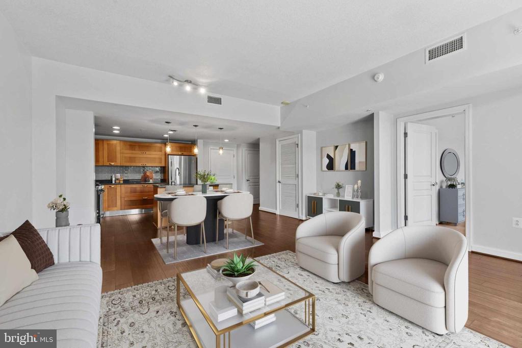 2451 MIDTOWN AVENUE 616