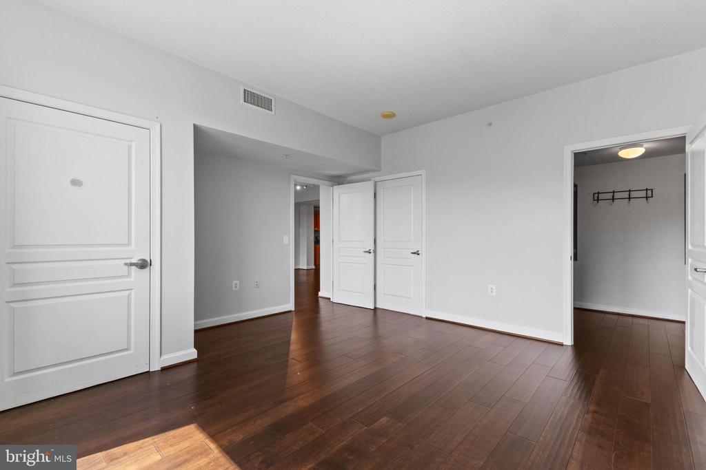 2451 MIDTOWN AVENUE 616