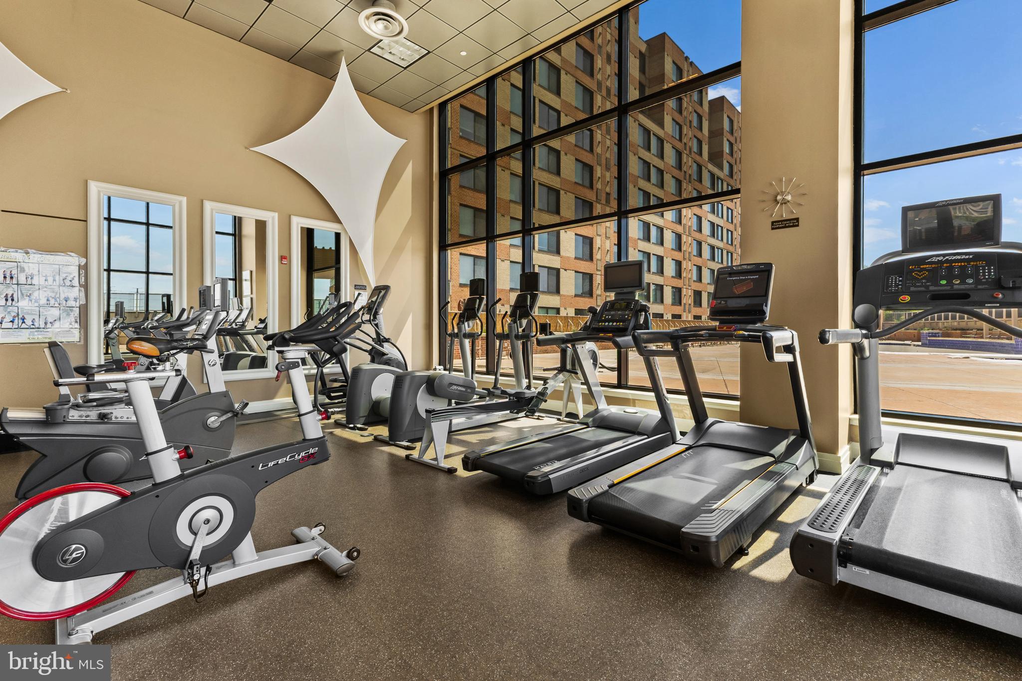 2451 MIDTOWN AVENUE 616