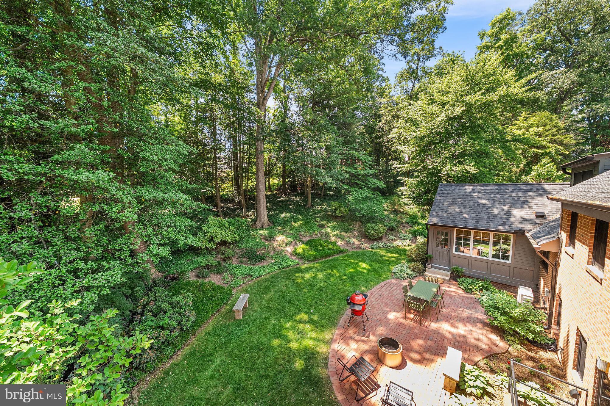 825 ELAINE COURT