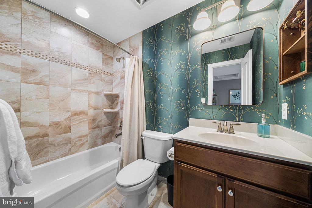 1232 SHENANDOAH ROAD