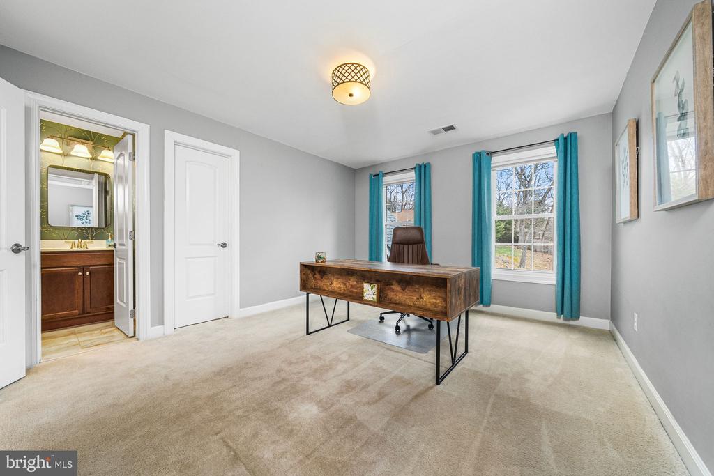 1232 SHENANDOAH ROAD