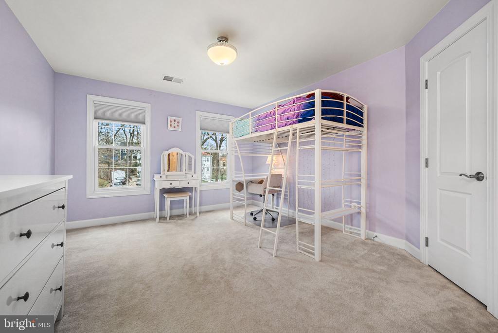 1232 SHENANDOAH ROAD