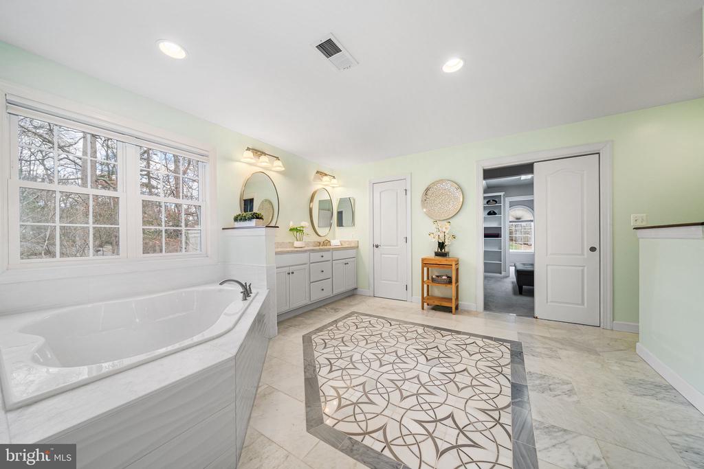 1232 SHENANDOAH ROAD