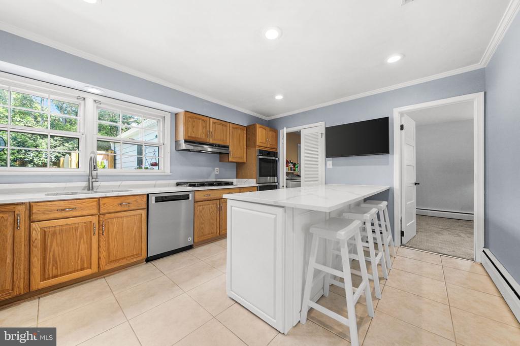 7851 MIDDAY LANE