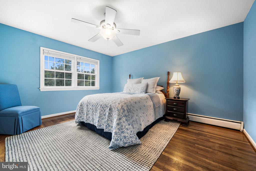 7851 MIDDAY LANE