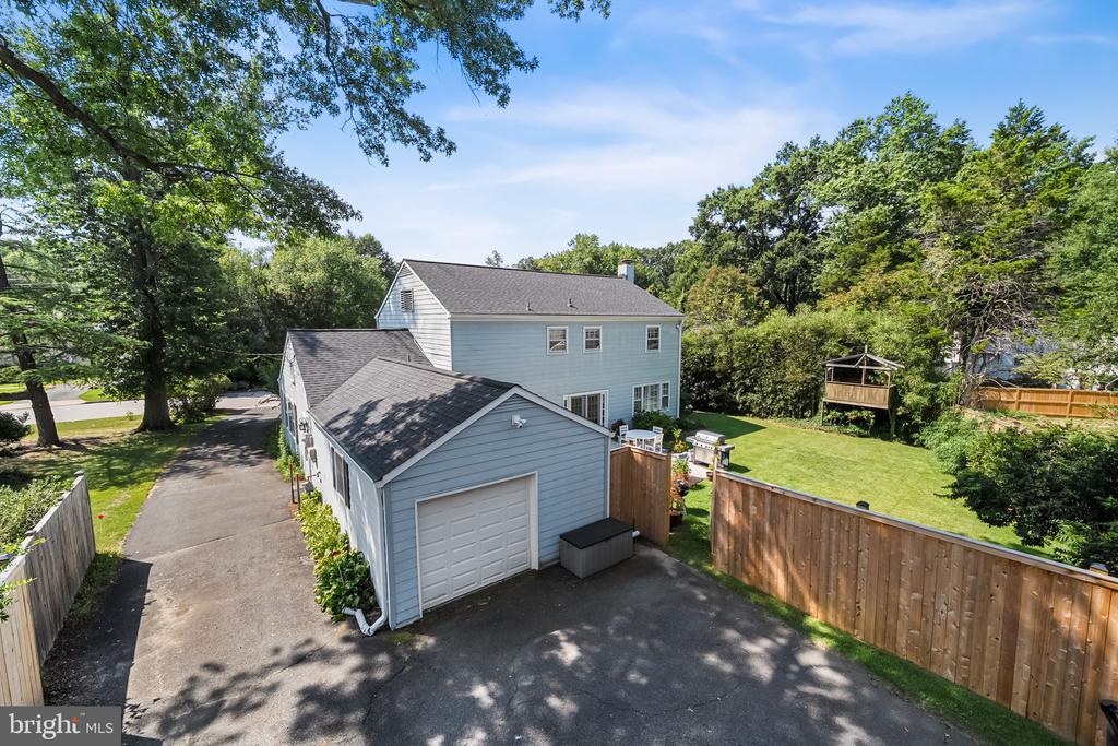 7851 MIDDAY LANE
