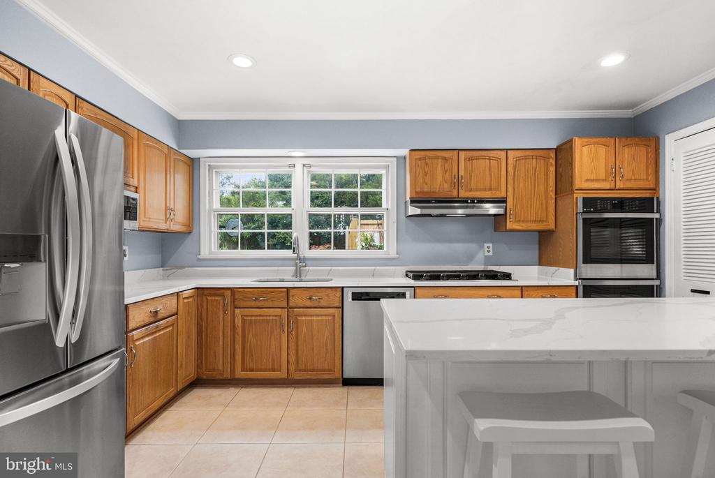 7851 MIDDAY LANE