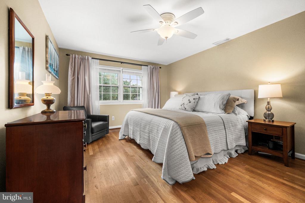 7851 MIDDAY LANE