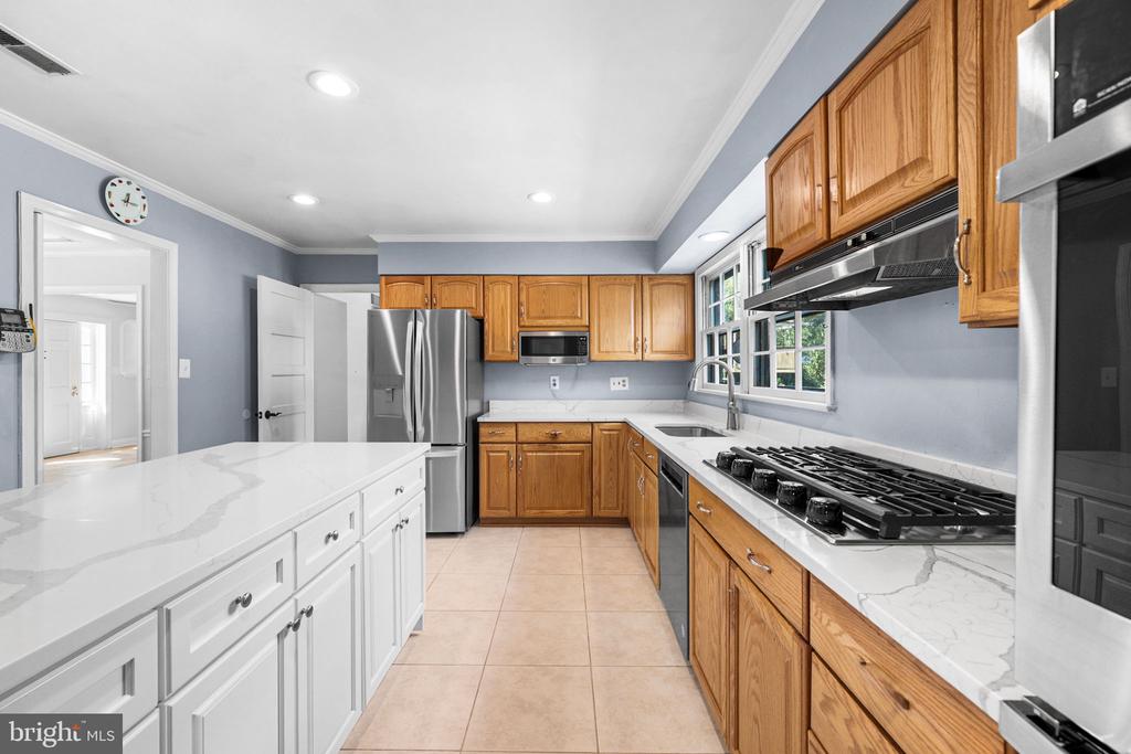 7851 MIDDAY LANE