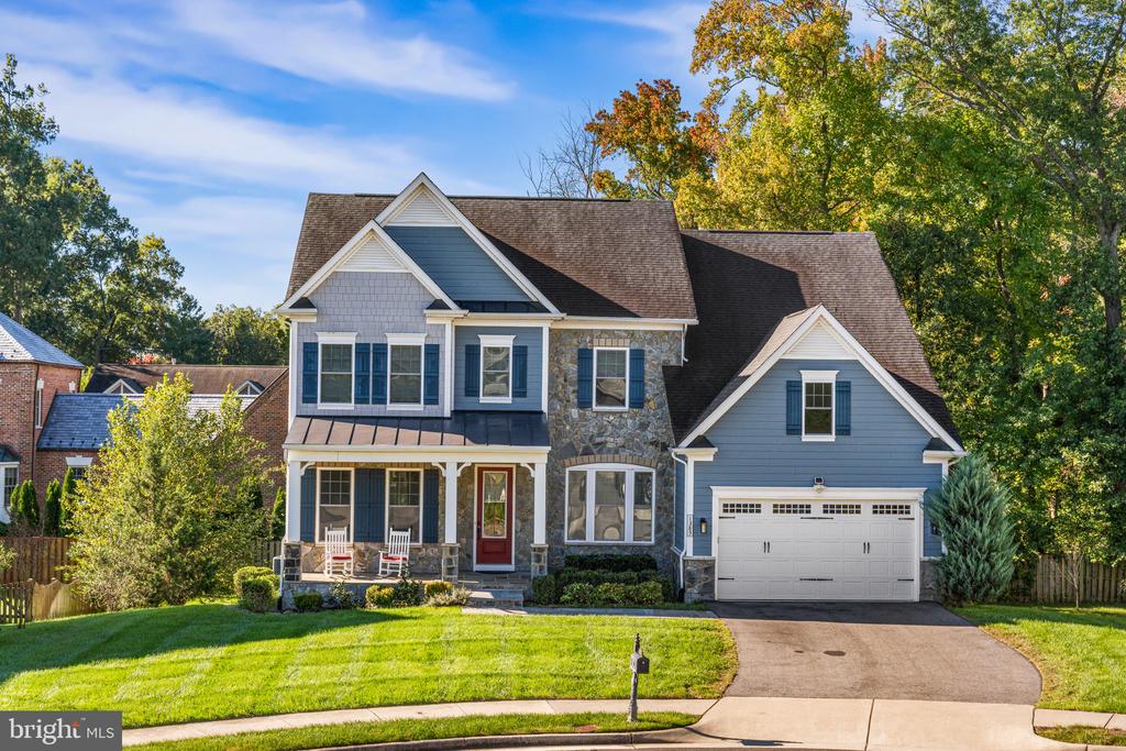 1385 BISHOP CREST COURT