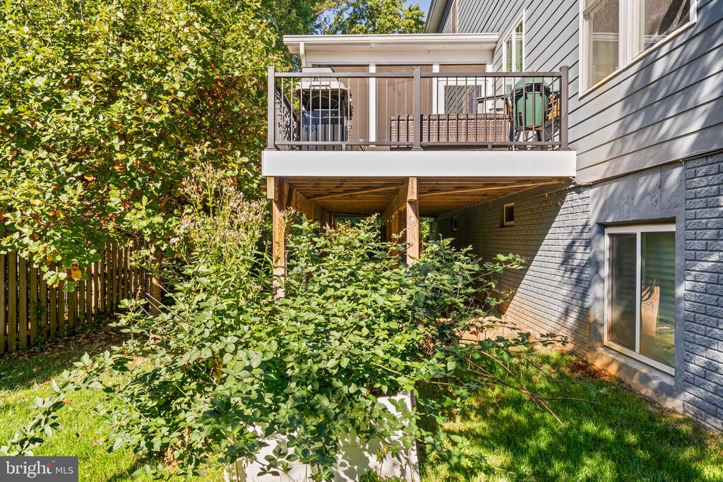 1385 BISHOP CREST COURT