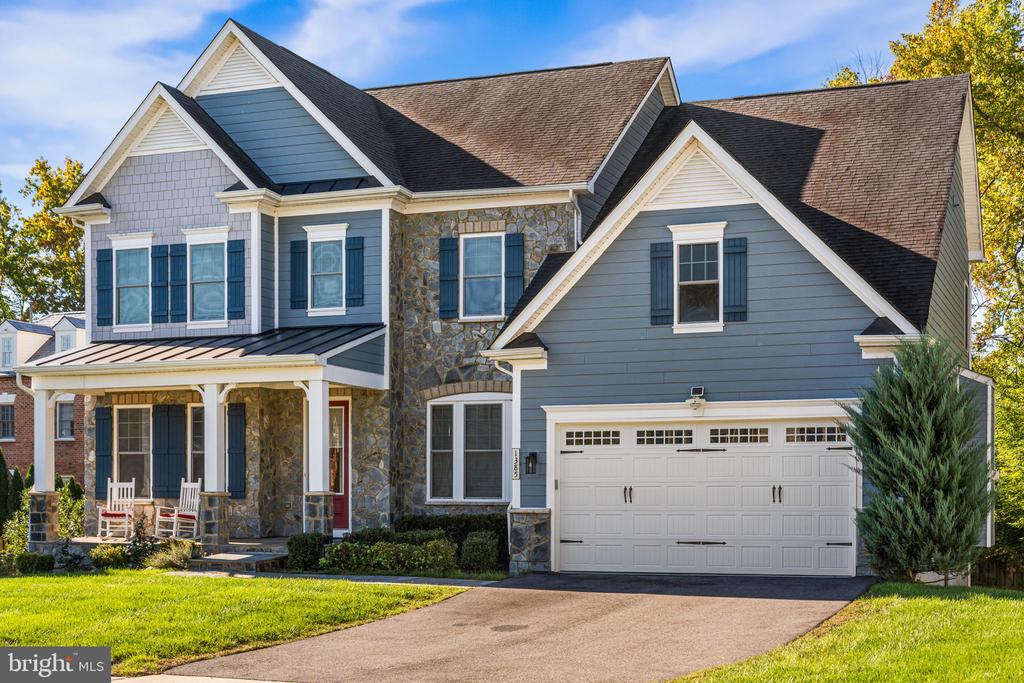1385 BISHOP CREST COURT