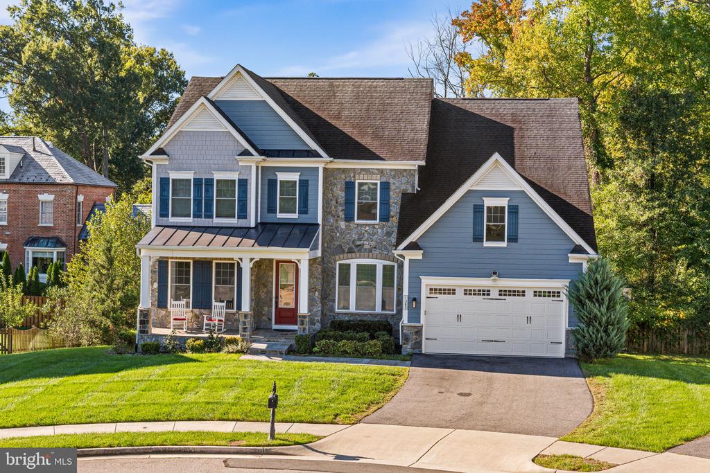1385 BISHOP CREST COURT