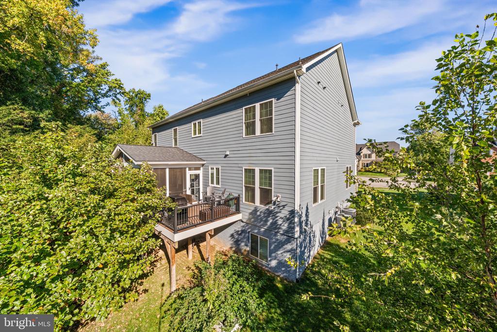 1385 BISHOP CREST COURT