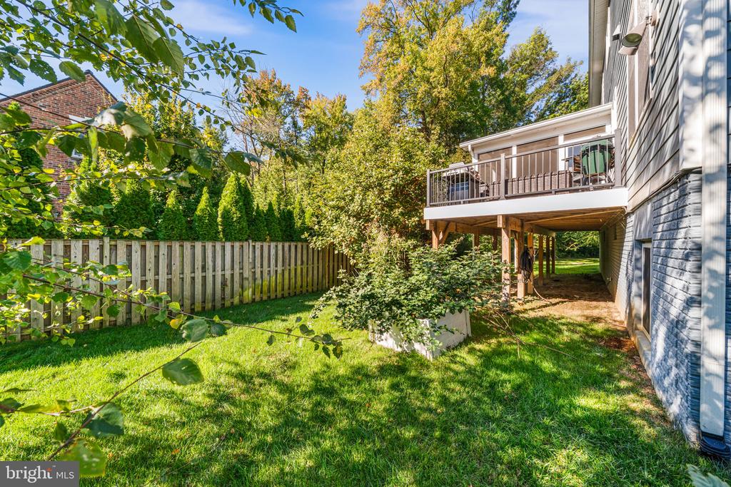 1385 BISHOP CREST COURT