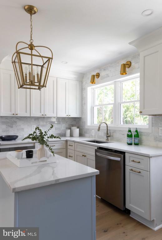 1308 BUNKER HILL ROAD