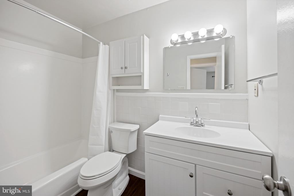 1523 Colonial Dr #304