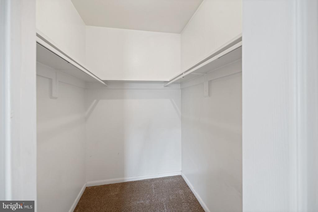 1523 Colonial Dr #304