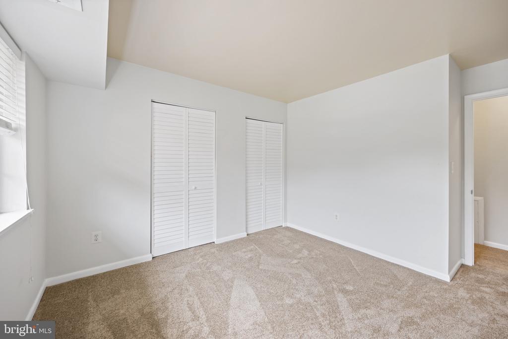 1523 Colonial Dr #304