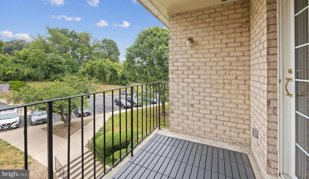 1523 Colonial Dr #304