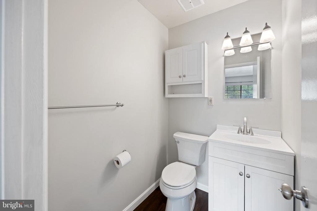 1523 Colonial Dr #304