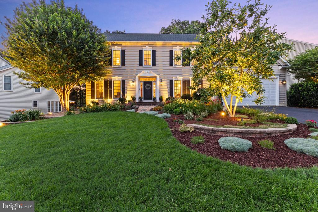9923 BAGPIPE COURT