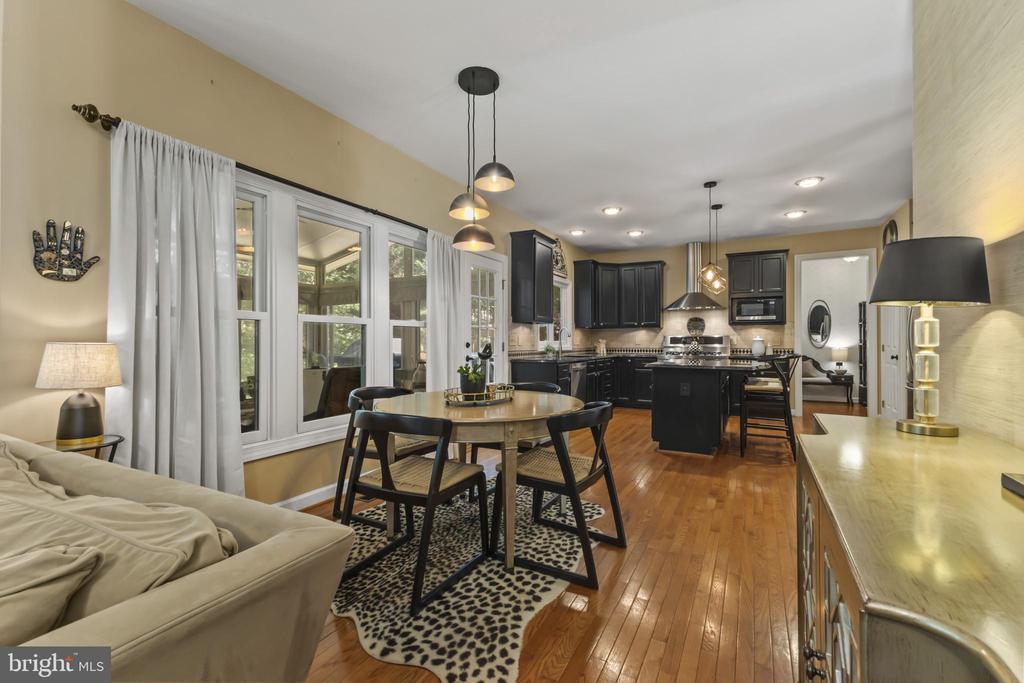 9923 BAGPIPE COURT