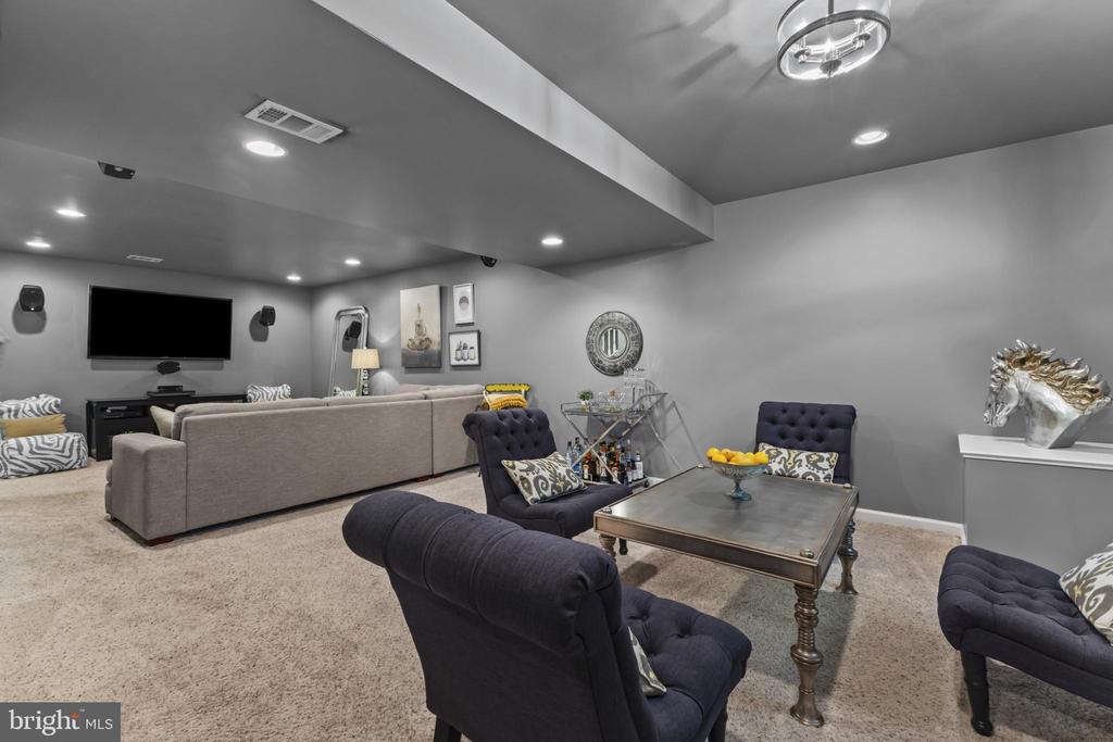 9923 BAGPIPE COURT