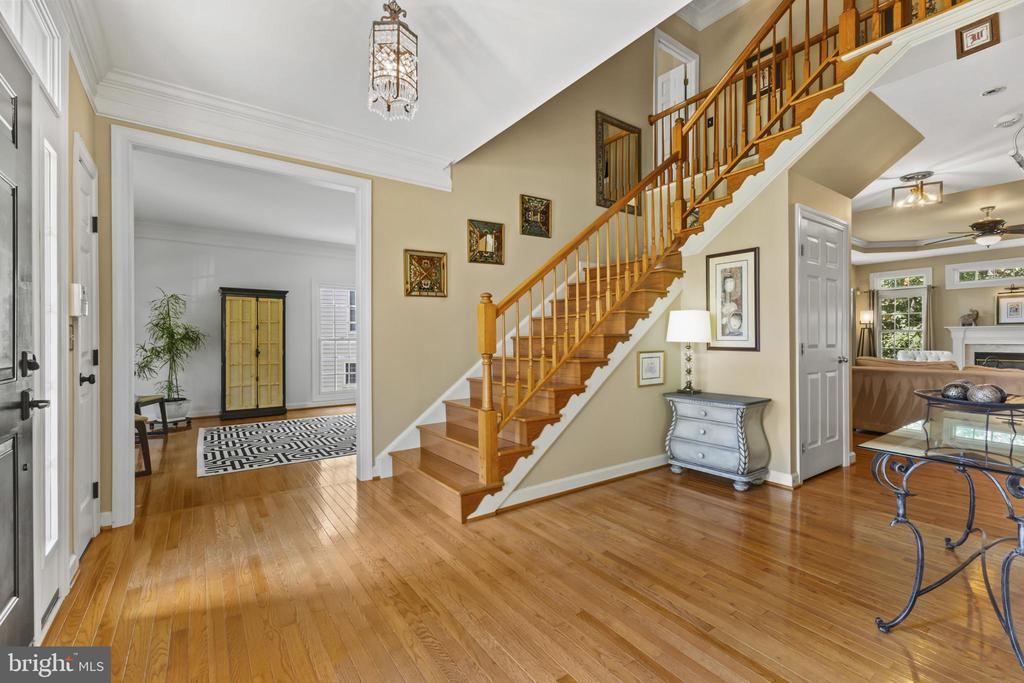 9923 BAGPIPE COURT