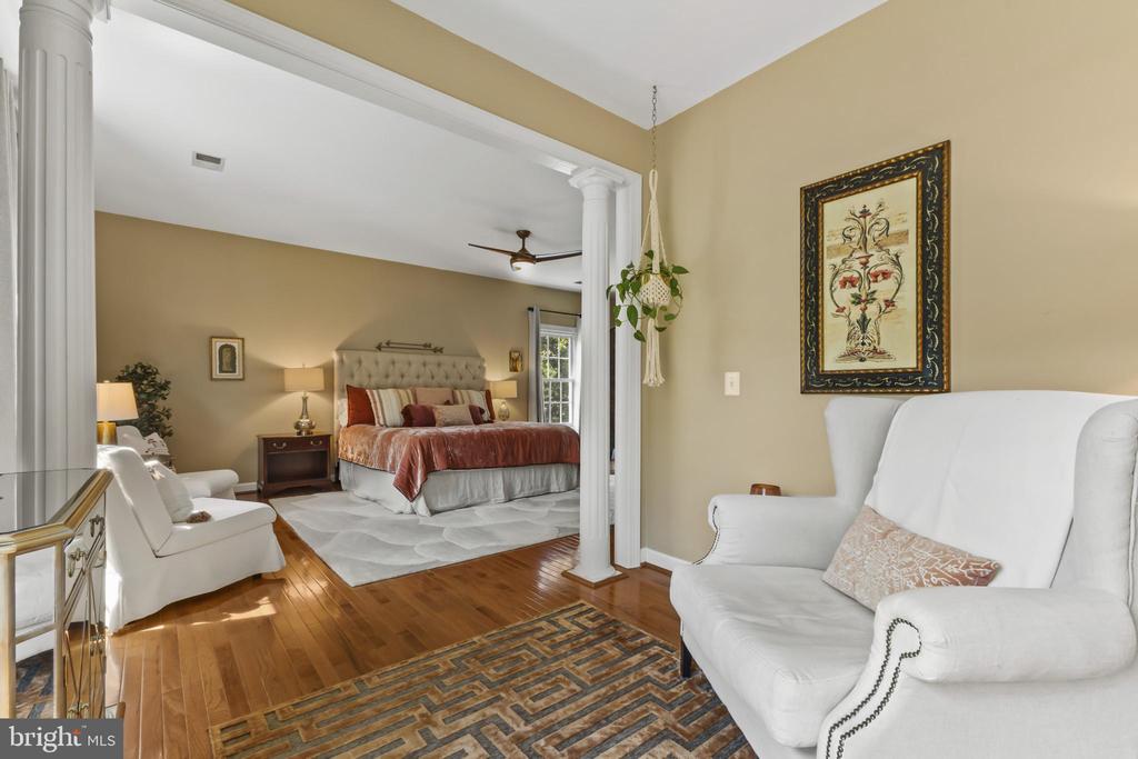 9923 BAGPIPE COURT