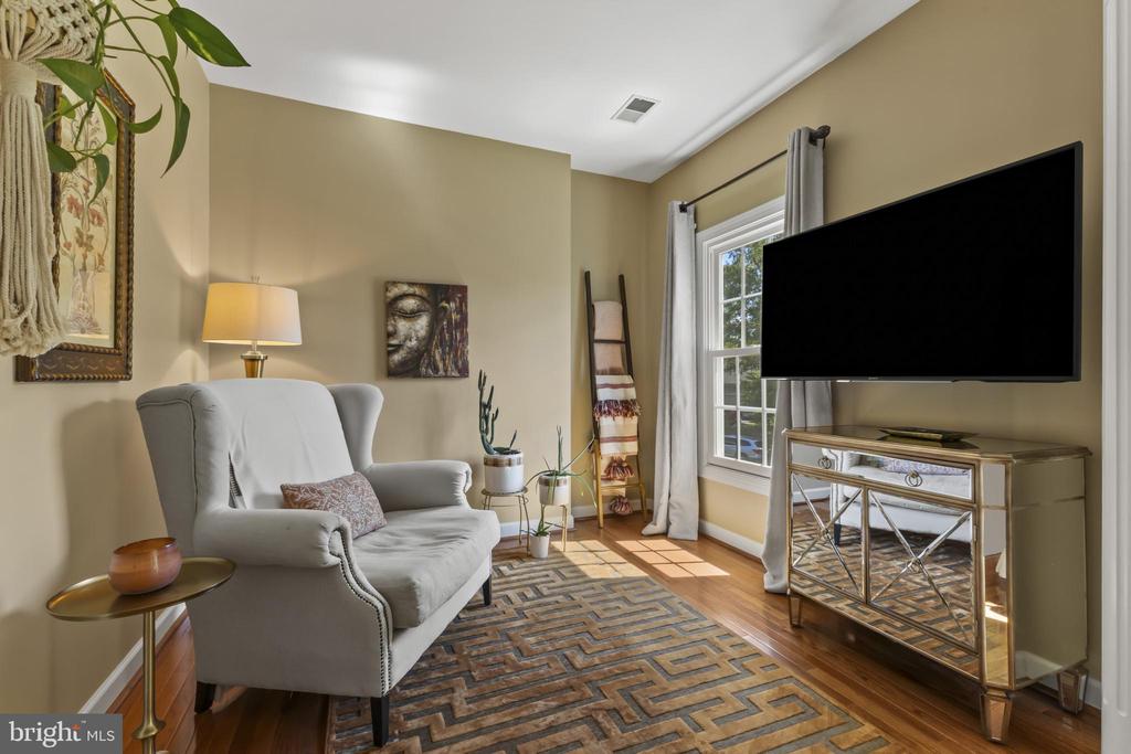9923 BAGPIPE COURT