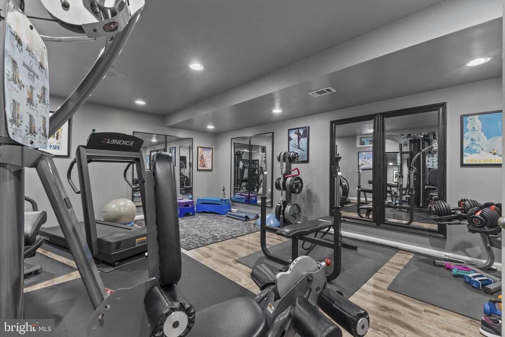 9923 BAGPIPE COURT