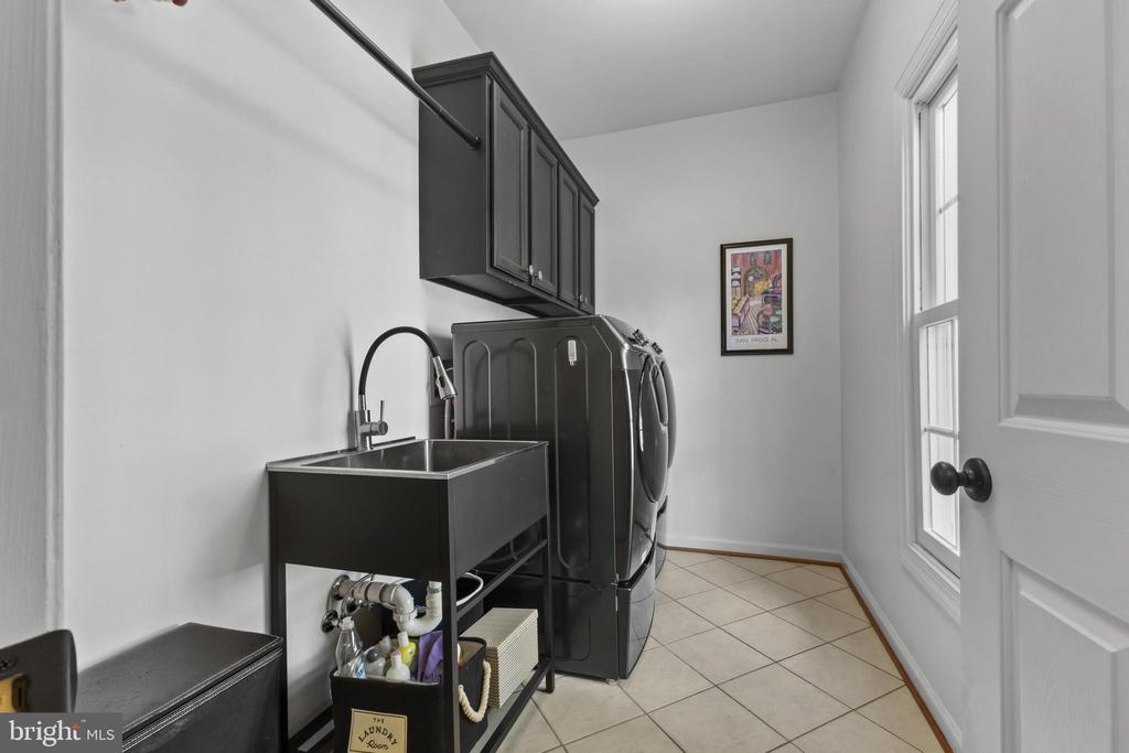9923 BAGPIPE COURT