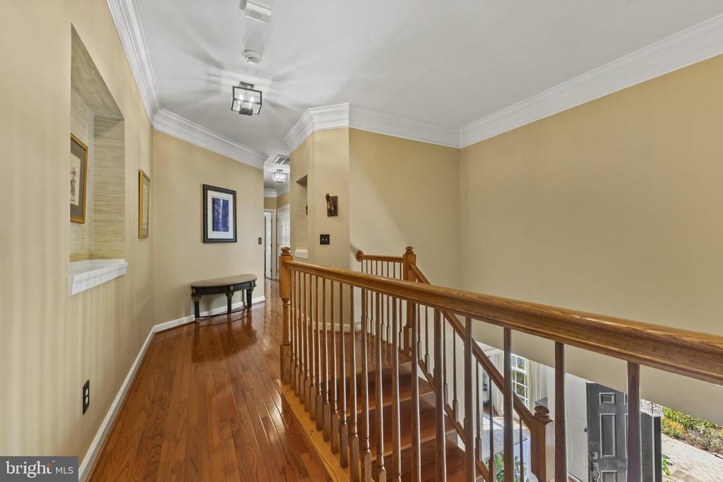 9923 BAGPIPE COURT