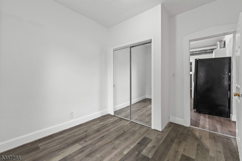 105 Van Riper Ave 1