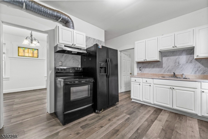 105 Van Riper Ave 1