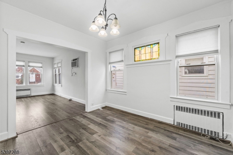 105 Van Riper Ave 1