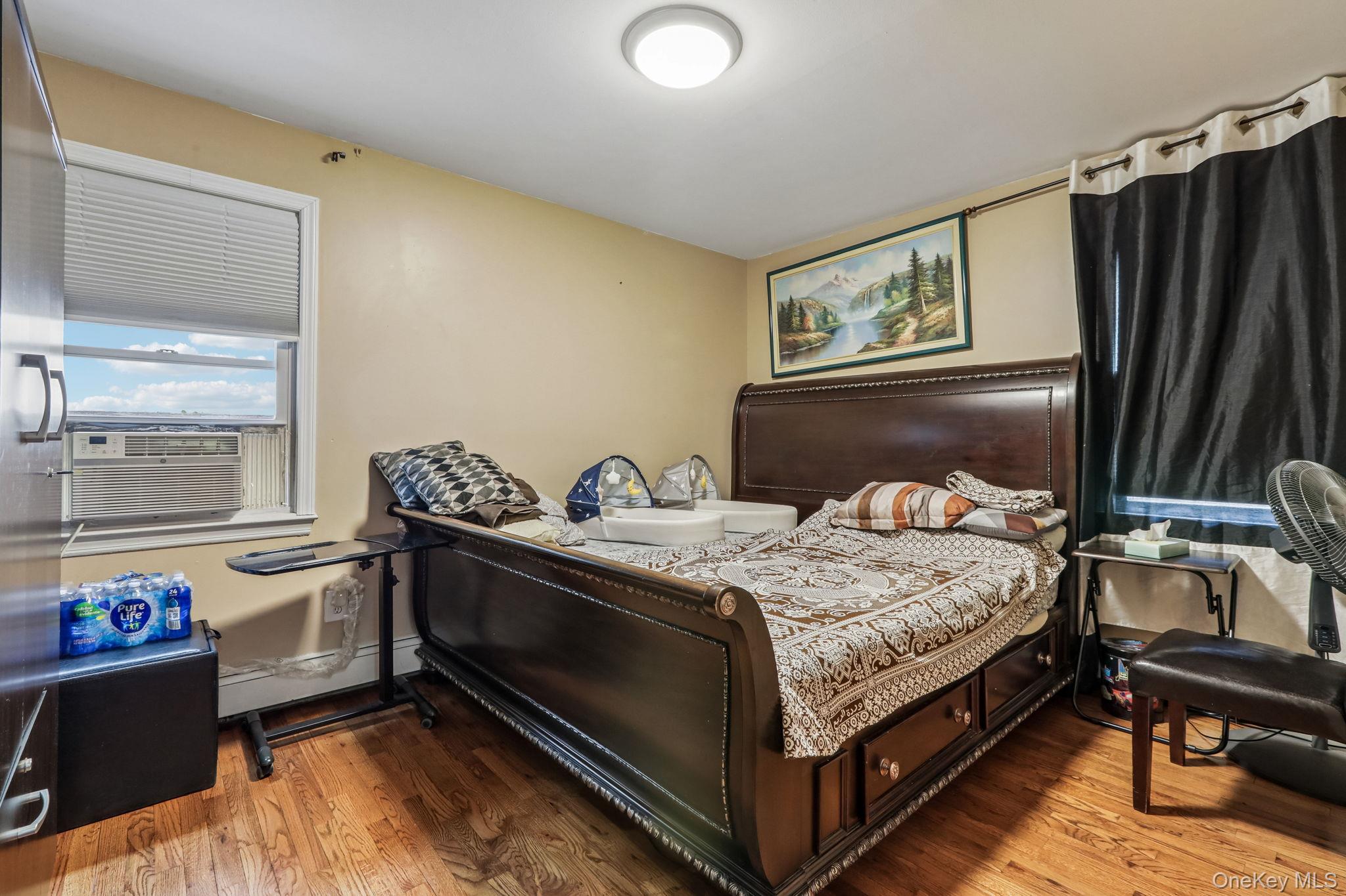 583 Bellevue Avenue N Unit: 1