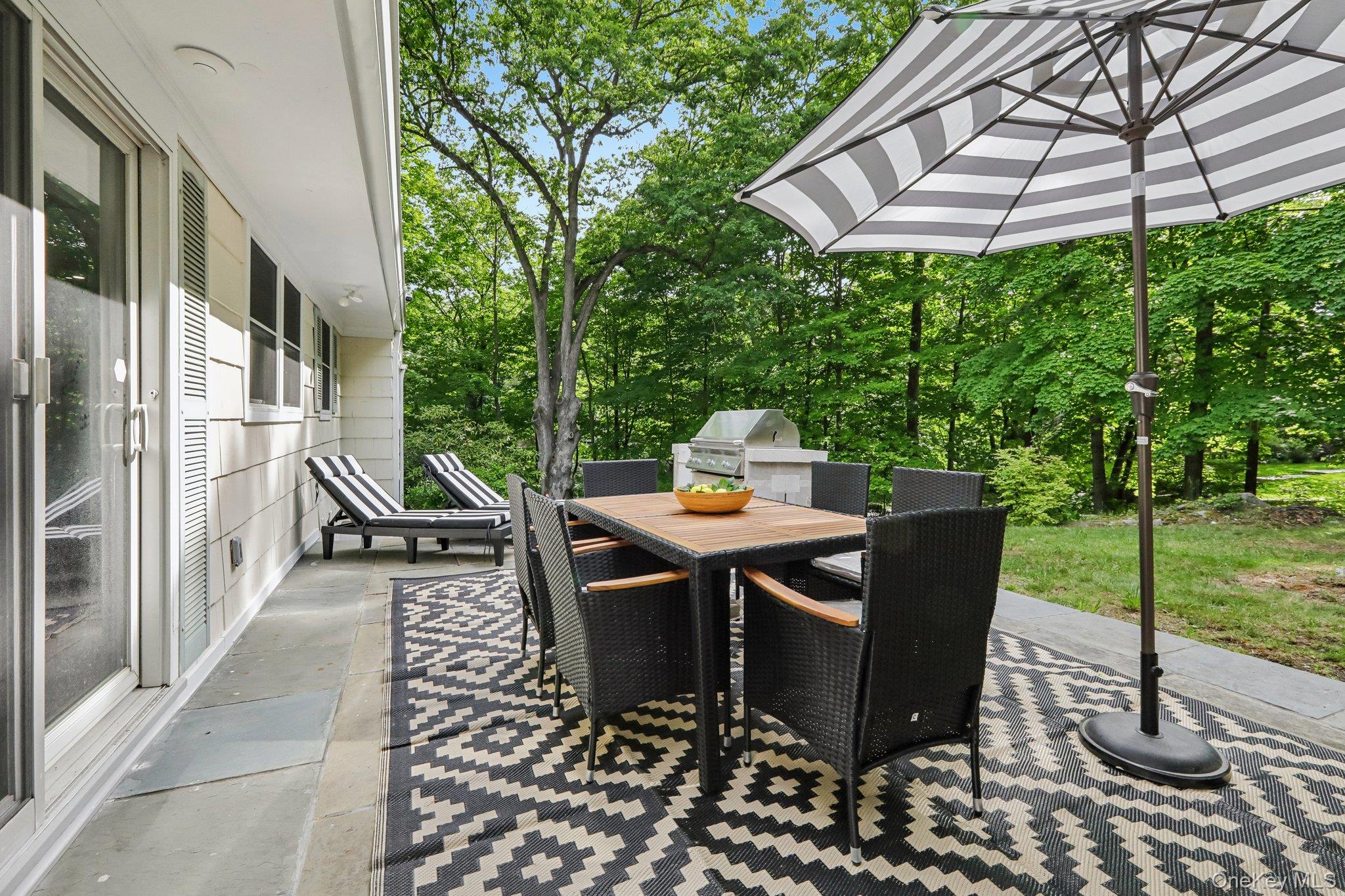 62 Mohegan Road