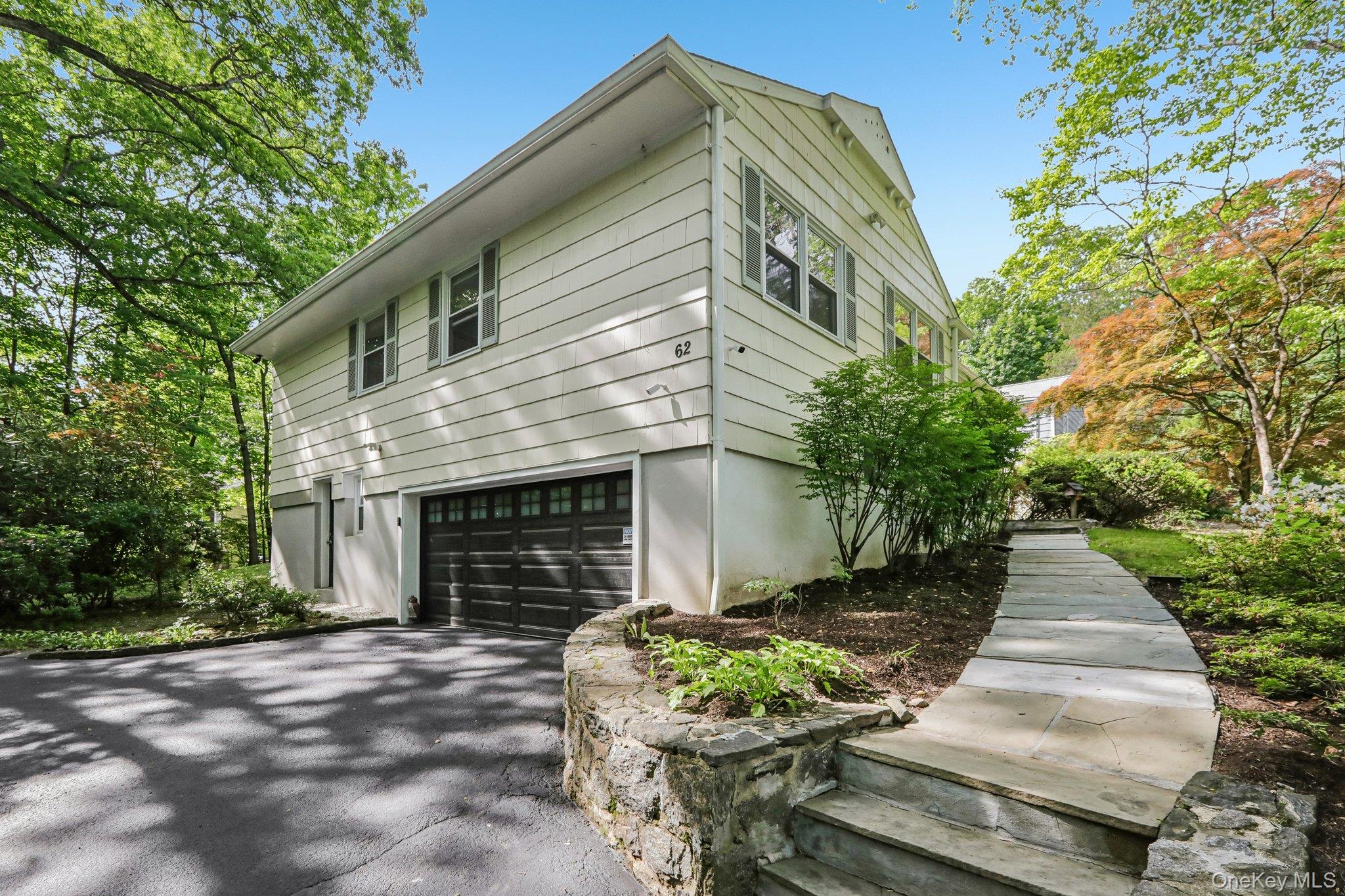 62 Mohegan Road
