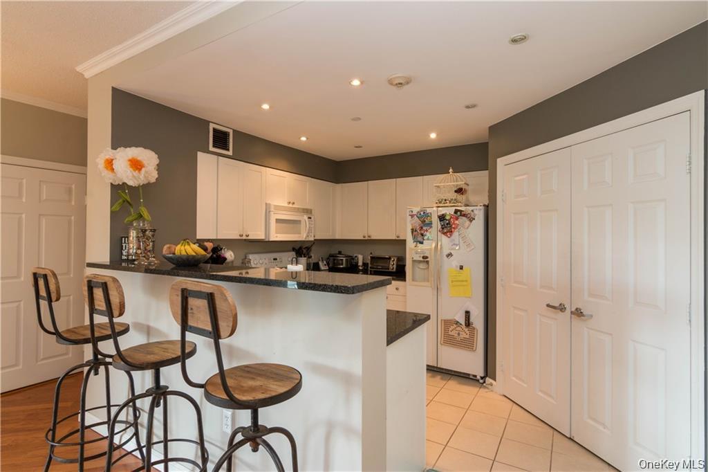 300 Mamaroneck Avenue Unit: 334