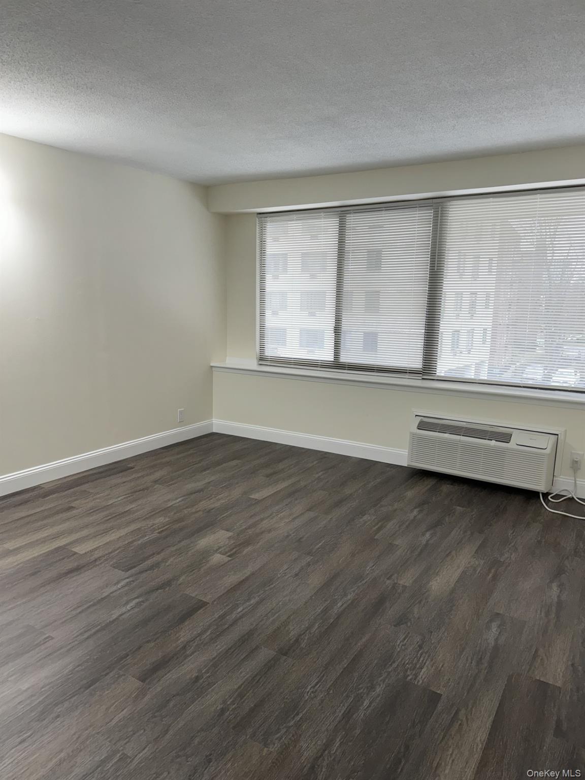 15 Stewart Place Unit: 3D
