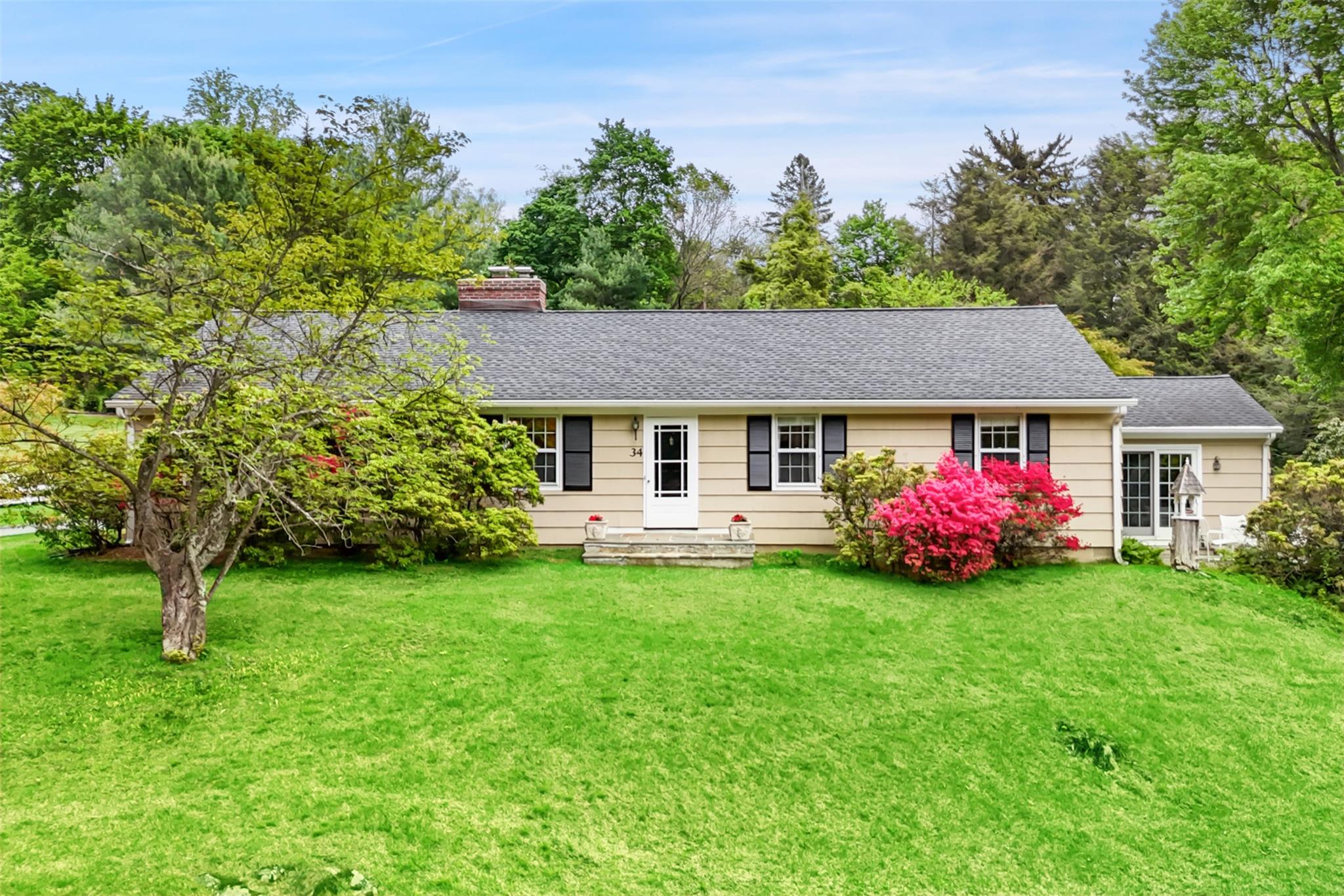 34 Whippoorwill Road E