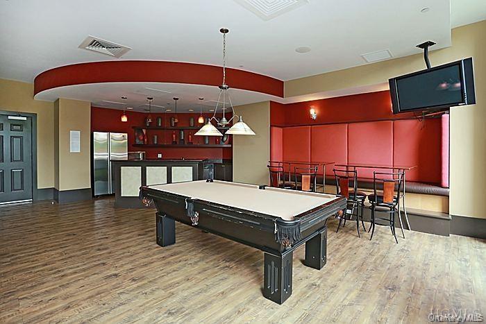 300 Mamaroneck Unit: 715