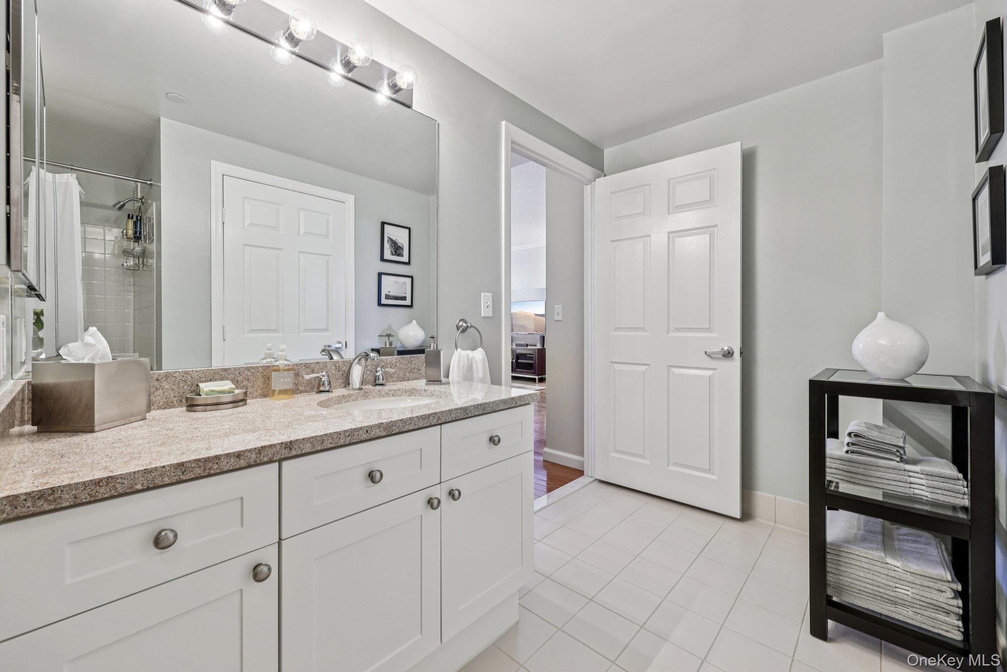 300 Mamaroneck Unit: 715